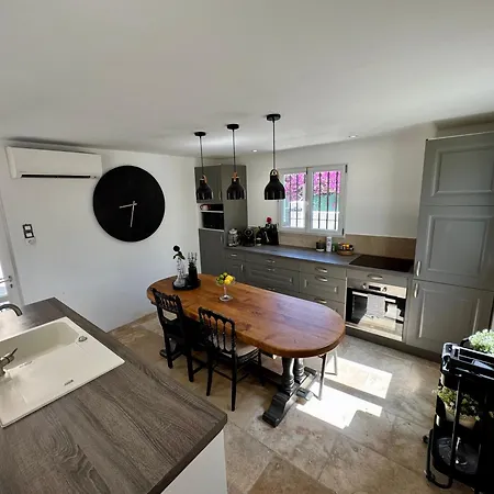 Prázdninový dům Maison Provencale En Bord De