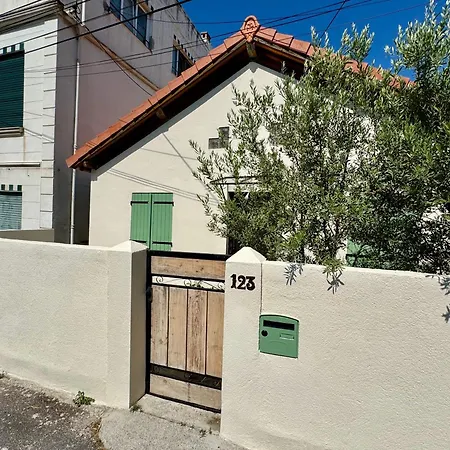 Maison Provencale En Bord De * 발로리스