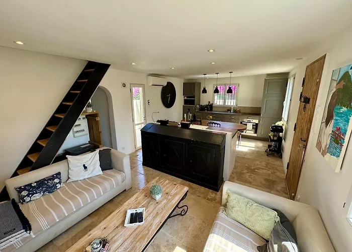 Maison Provencale En Bord De Holiday home *